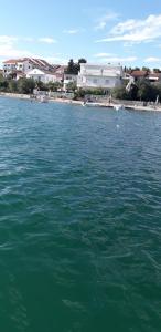 Apartment Pink Siris, terrace, parking, 80 meters from the beach