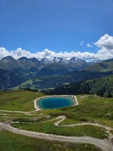 Andermatt, Gratis Parking, modern, Berge, Dorfkern