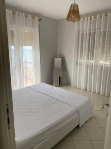 Bright Sea View Apartment with Balcony Liro Beach Uje i Ftohte Vlore