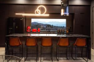 Black Casita by Fieldtrip - Bold Villa w Pool Spa