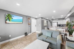 Breezy Point 202