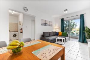 Iris Village apartment with fabulous pools
