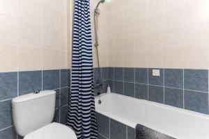 Iris Village apartment with fabulous pools