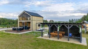 Nini House Swietajno