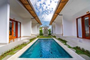 Royal Crown Villas