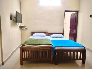 Dhanyam Daily Rental Rooms, Thaikkad Jn, Guruvayur