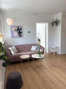 Modern City Centre Apartment with parking