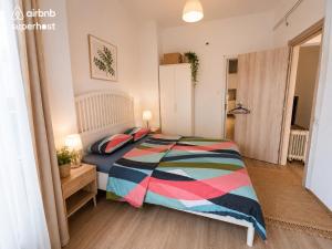 2 bedroom near Dafni metro