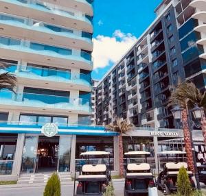 Azimuth residence