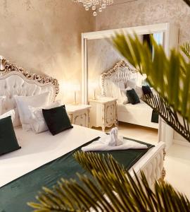 Azimuth residence