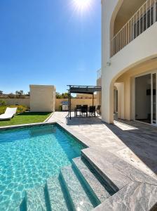 Luxury Duplex House in Center of Malta with Private Swimming Pool