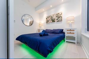 Bright 2BR Apartment with Stunning City Views