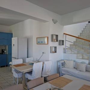 KOUNOUPISEA Holidays house ΜΕ ΥΠΕΡΟΧΗ ΘΕΑ ΣΤΟ ΠΟΡΤΟ ΧΕΛΙ