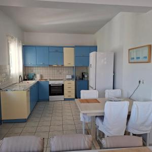 KOUNOUPISEA Holidays house ΜΕ ΥΠΕΡΟΧΗ ΘΕΑ ΣΤΟ ΠΟΡΤΟ ΧΕΛΙ