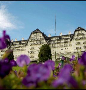 Loft Requinte, dentro do luxuoso Palácio Quitandinha com vista para o lago