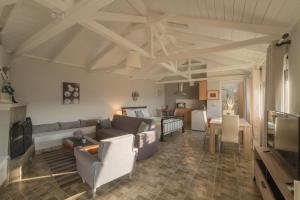Agrafa House