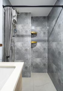 Lumiere Prime Studio - Mactan Pool Escape