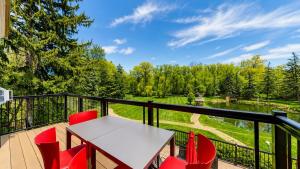 Tranquil Estate Retreat with Pool & Pond on 3 Acres