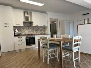 Apartment, Sulinas House 2