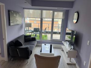 Downtown Luxury Condo Gym & Parking