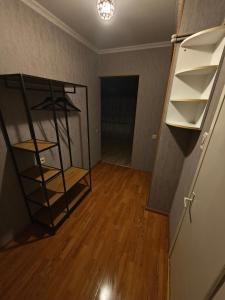 Ejam pie Antoniņa pa lēto