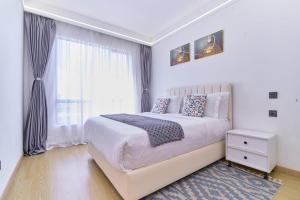 Classy 1BR Lavington - Fast WiFi, Heated Pool, Gym