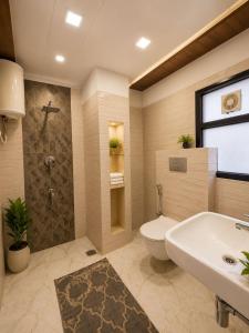 Hotel BM Suite Near IGI International Airport- Free Airport Pickup & Drop