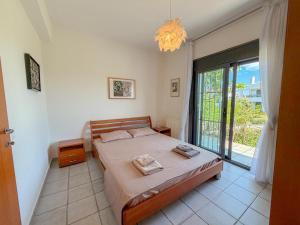 Evelina Elegant summer House with Sea View Shared Pool