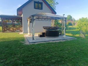Jesionowy Zakątek domki z balią blisko jeziora
