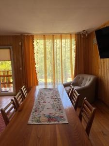 Casa de Vacanță Haneș - Private Cabin - Orchard & Mountain Views - Transalpina & viaTransilvanica