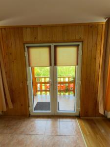 Casa de Vacanță Haneș - Private Cabin - Orchard & Mountain Views - Transalpina & viaTransilvanica