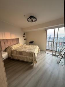 Downtown premium suite with city view