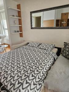 Belville Central Apartment with Free Parking