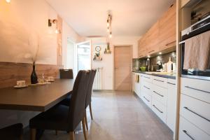 FRIZ&FANY Charm House