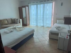 Rozana Rooms
