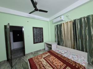 2BHK Home 2AC Parking Residential Main Road