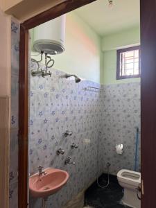 2BHK Home 2AC Parking Residential Main Road