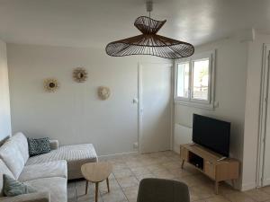 Maison trois pièces avec cour proche mer
