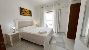 Alojamiento con balcon y espectaculares vistas al mar