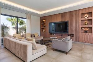 Villa Simjeia with Private Heated Pool