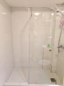 Andrea Luxury - Private Jacuzzi -City Center-PARKING -10 euro per day