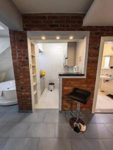 Andrea Luxury - Private Jacuzzi -City Center-PARKING -10 euro per day