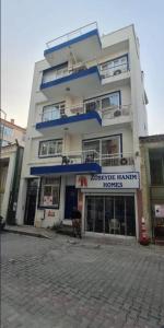 Zübeyde Hanım Homes
