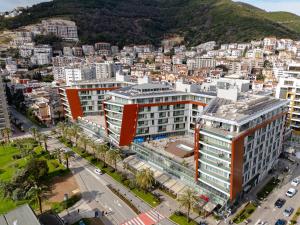 Central sea view new luxury apartment near the beach