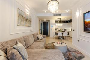 Sea view new luxury apartment 100m from the beach