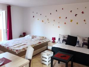 Apartment near the beach with sea view