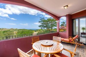 Recently Renovated Luxury Condo with Resort-Style Beach Club Access and Ocean Views