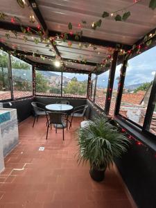 Cómoda y Amplia Casa, Ideal Para Grupos, Muy Cerca Del Estadio, Barrio La América