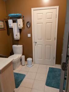 FIFA Basecamp with 2 Kitchens, 5BR, 4 Baths