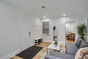 Pittsburgh Modern and Cozy 1 Bdrm With Free Street Parking